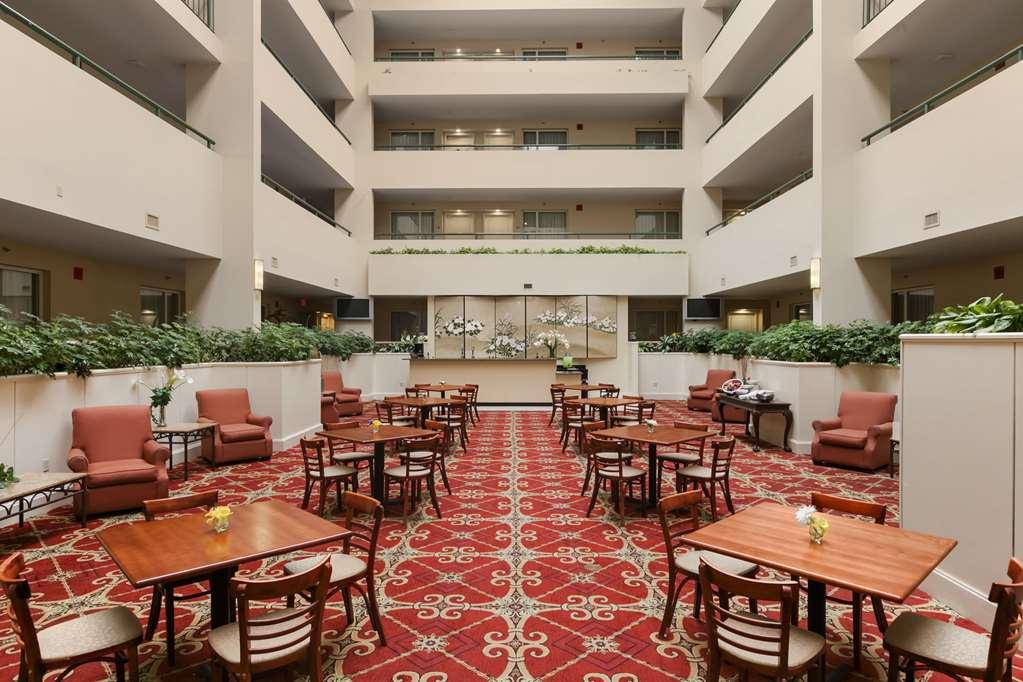 Embassy Suites By Hilton Philadelphia Valley Forge Wayne Restaurant bilde