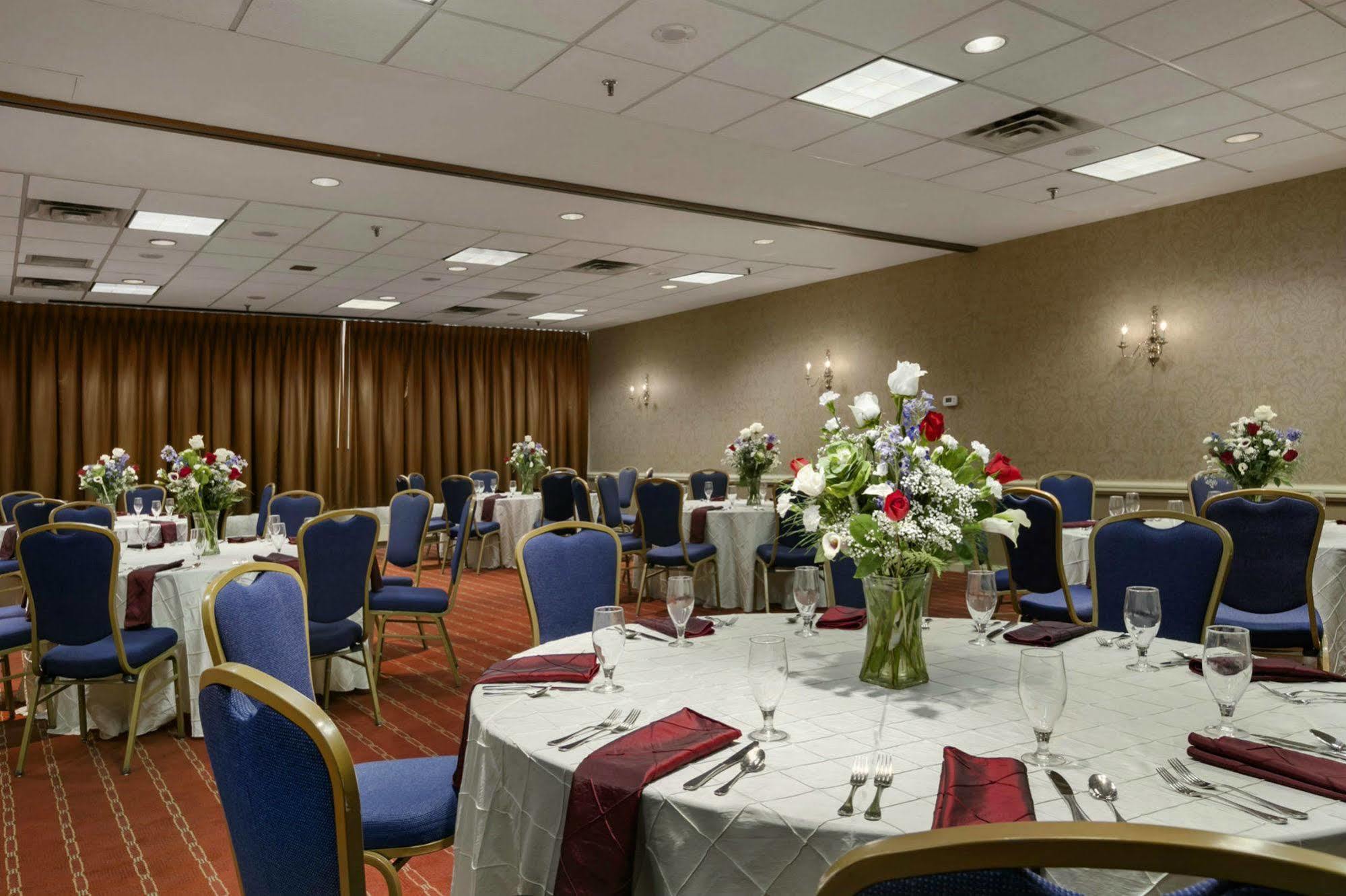 Embassy Suites By Hilton Philadelphia Valley Forge Wayne Restaurant bilde